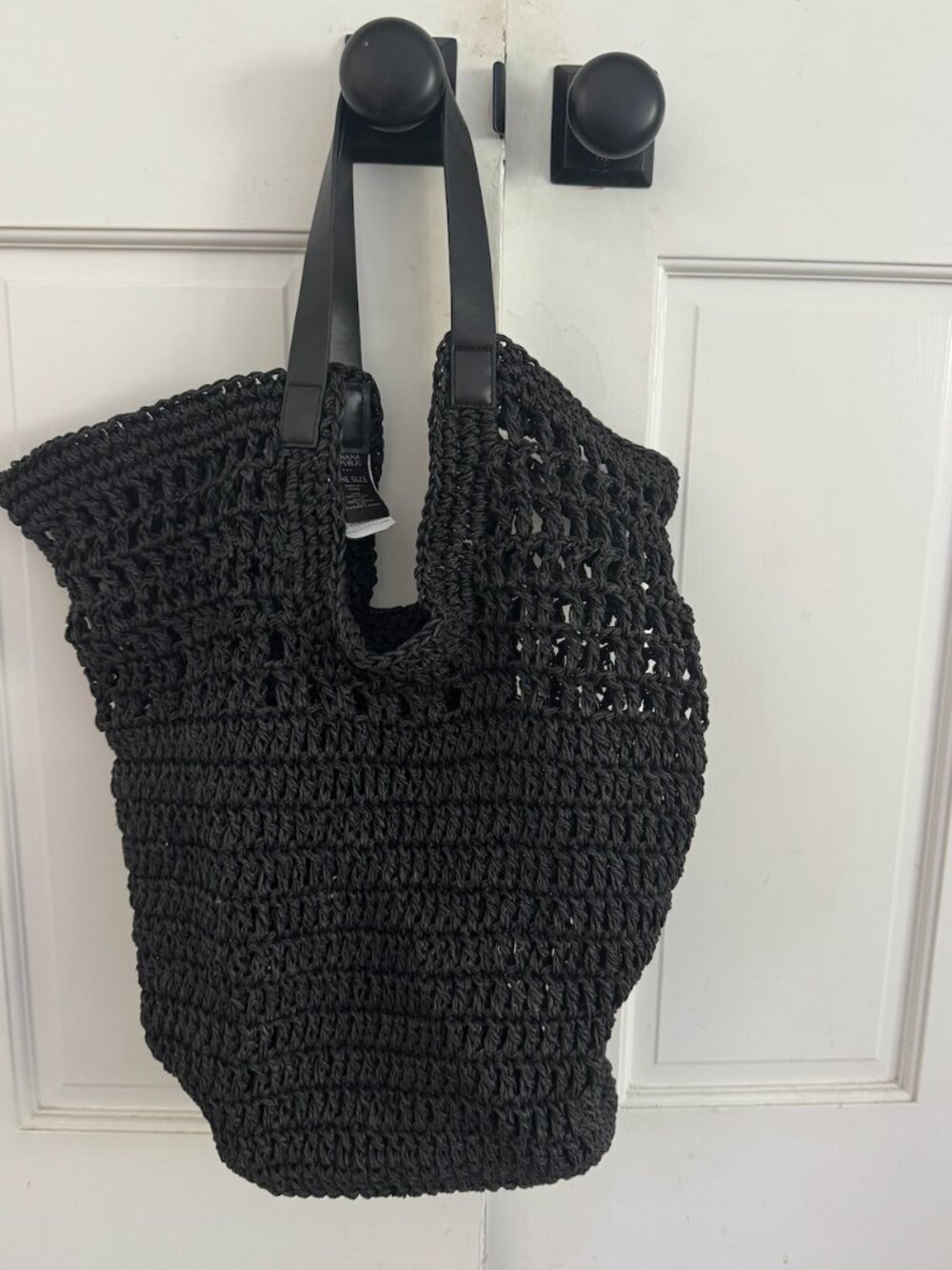 NWOT Banana Republic Black Modern Straw Tote Woven Beach Bag - Picture 3 of 3
